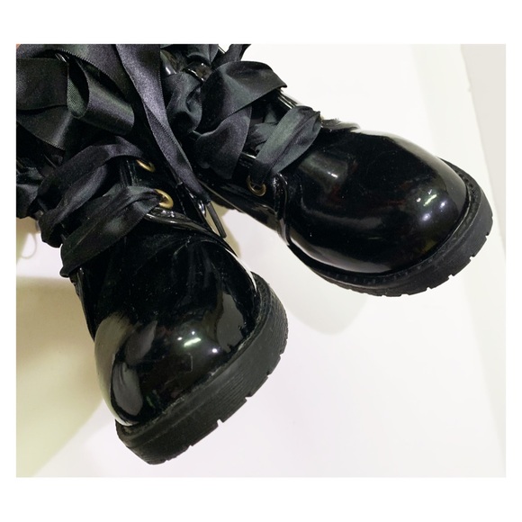 DIRTY LAUNDRY Boots NEW Black COMBAT BOOT Ribbon Lace-up Size 5 - Picture 11 of 13